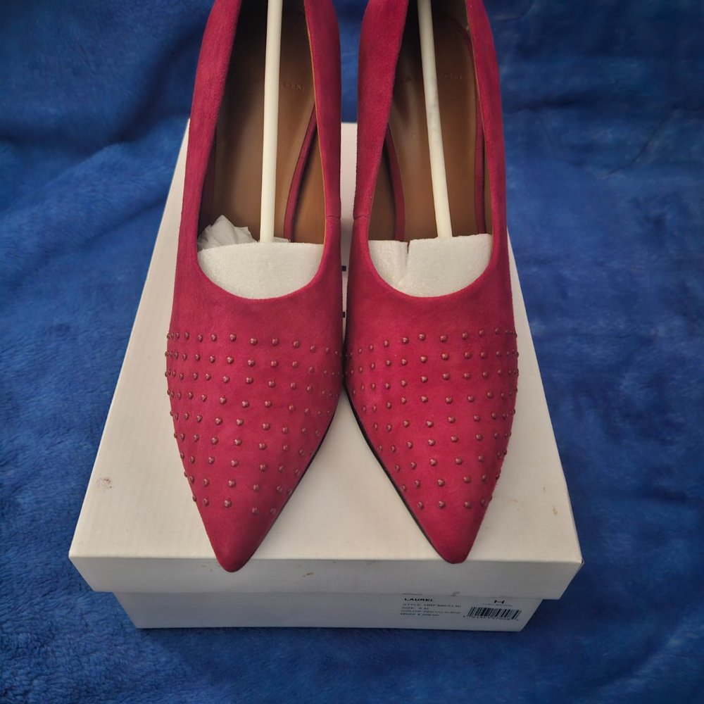 HALSTON LAUREL SUEDE PUMPS